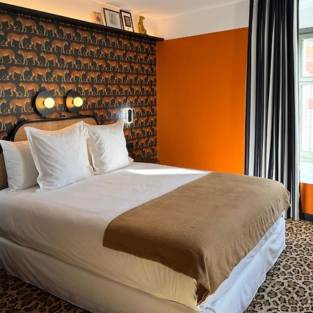 Hotel Divino & Apartments フィゲラス エクステリア 写真