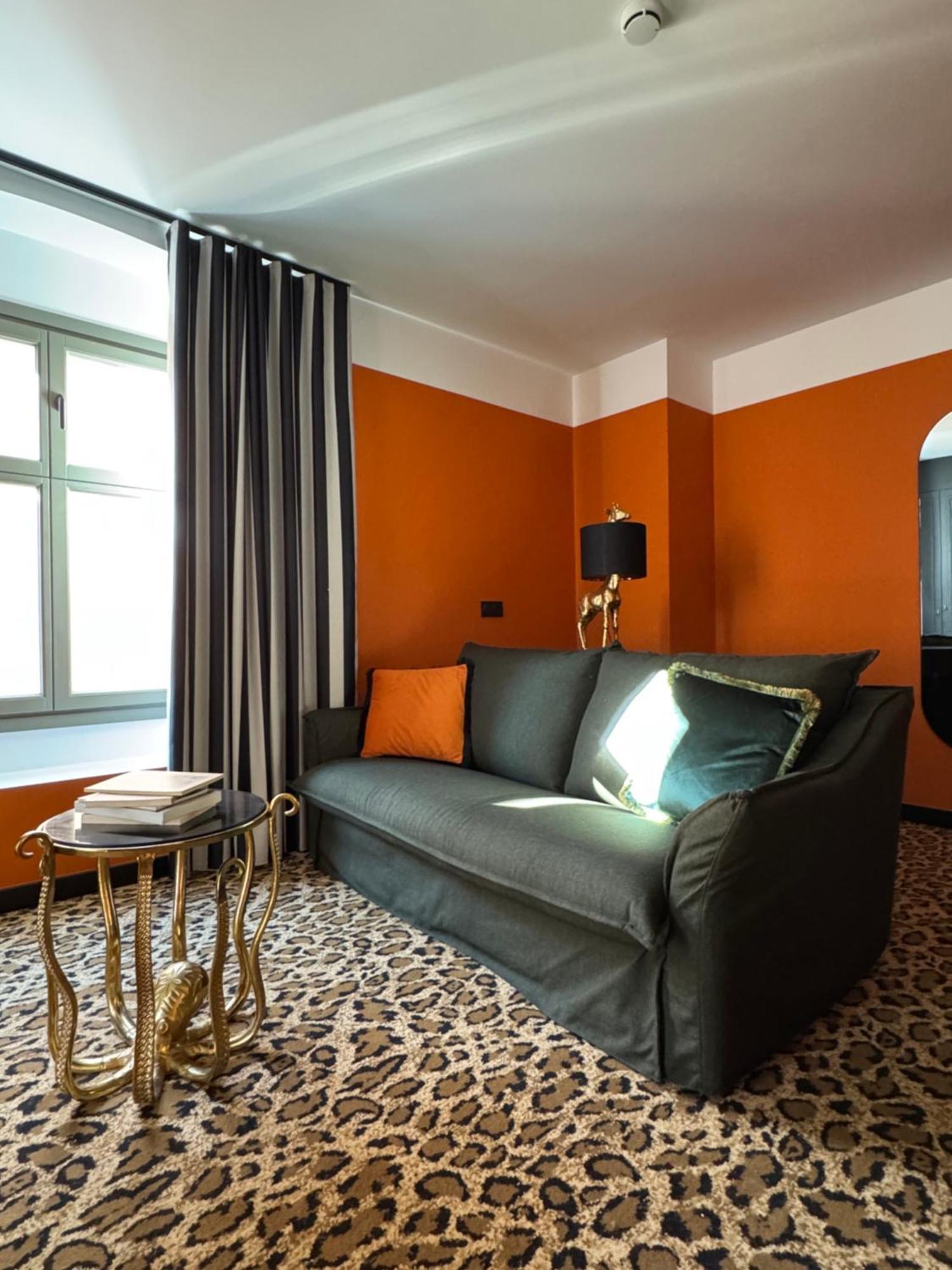 Hotel Divino & Apartments フィゲラス エクステリア 写真