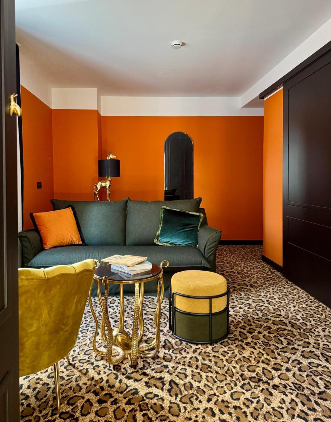 Hotel Divino & Apartments フィゲラス エクステリア 写真