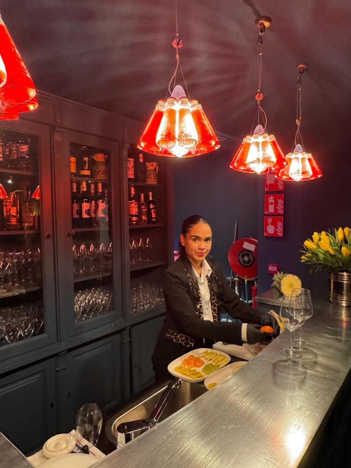 Hotel Divino & Apartments フィゲラス エクステリア 写真