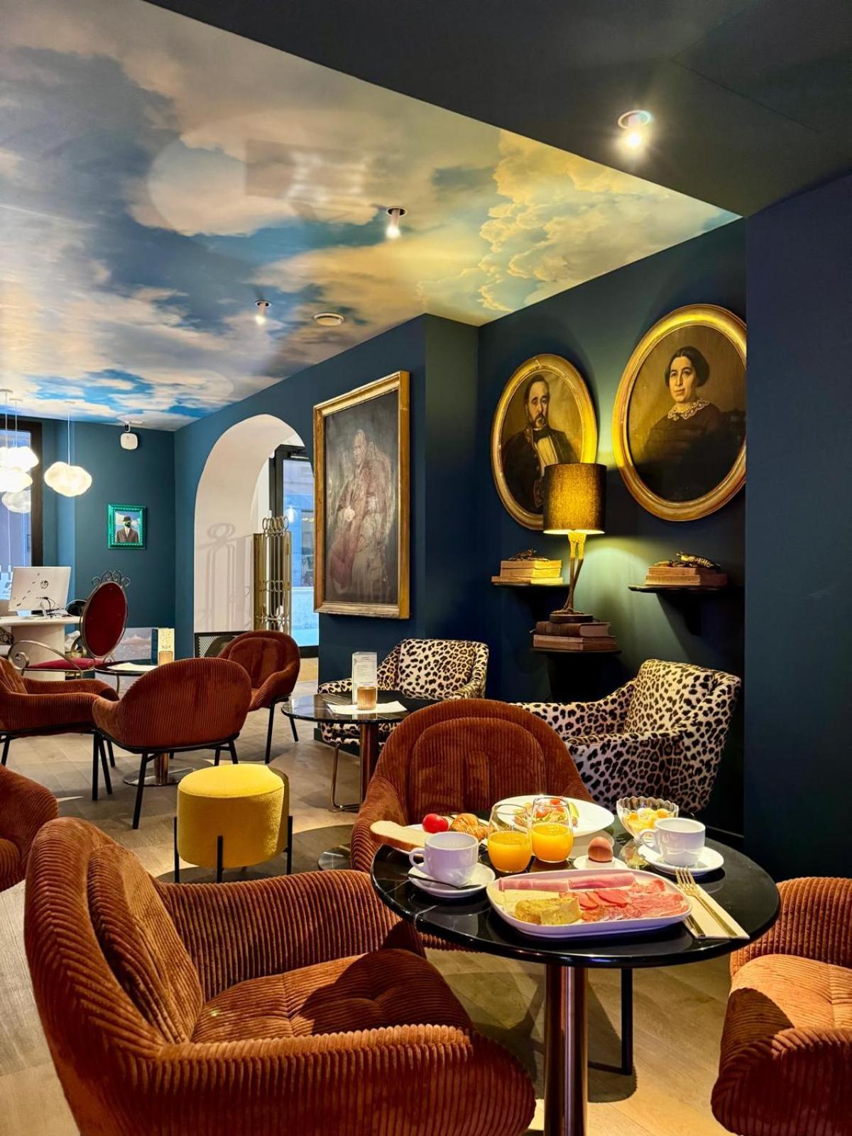 Hotel Divino & Apartments フィゲラス エクステリア 写真