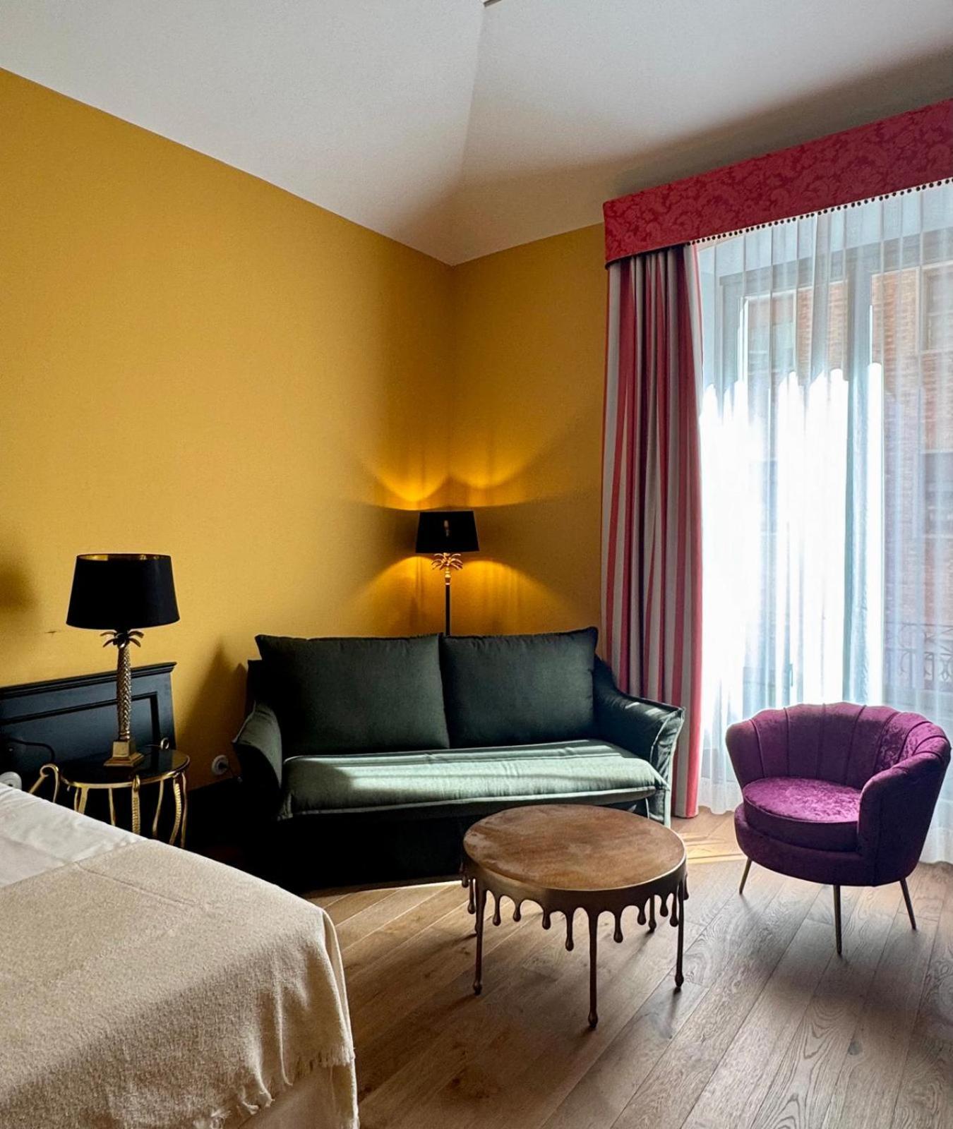 Hotel Divino & Apartments フィゲラス エクステリア 写真
