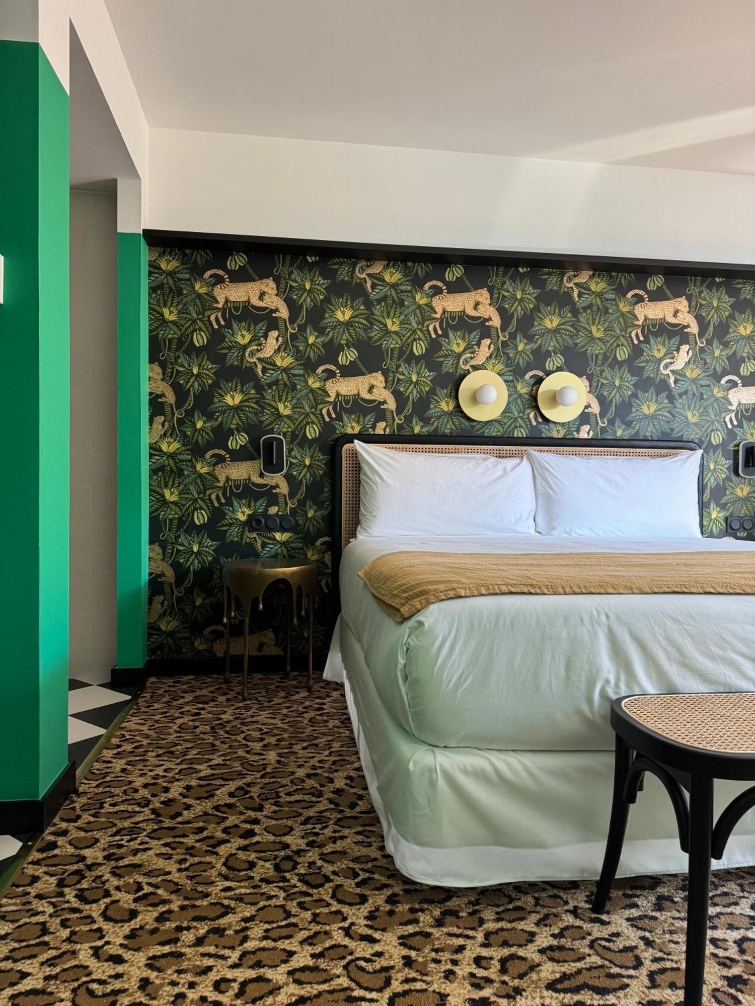 Hotel Divino & Apartments フィゲラス エクステリア 写真
